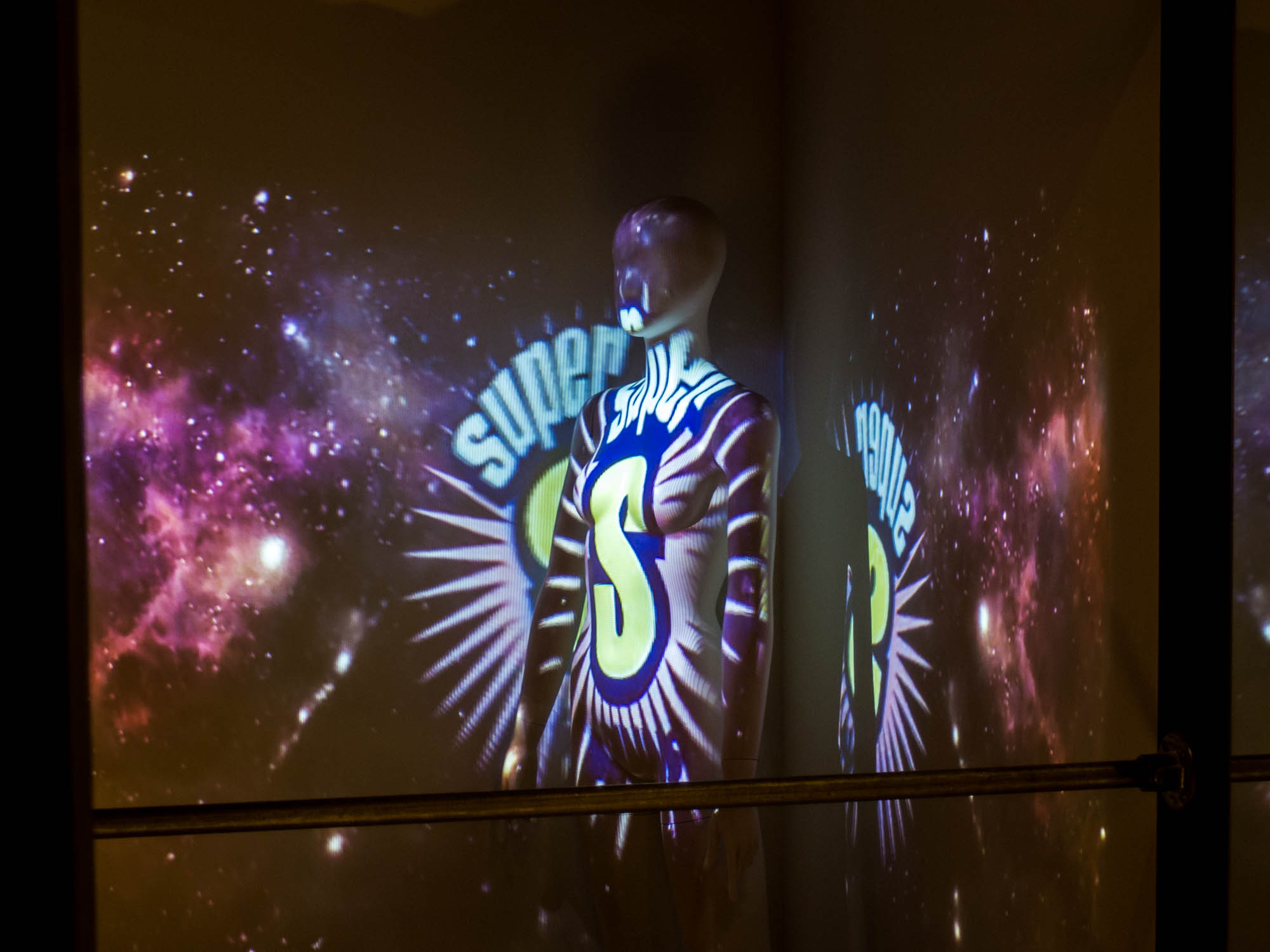 SUPER SPINNS Projection Mapping